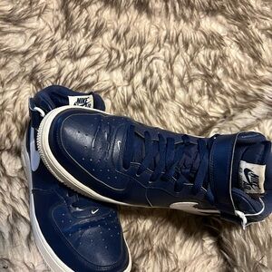 Nike AIR FORCE 1 Men’s High Top Athletic Shoes Navy Blue and White Sz 10